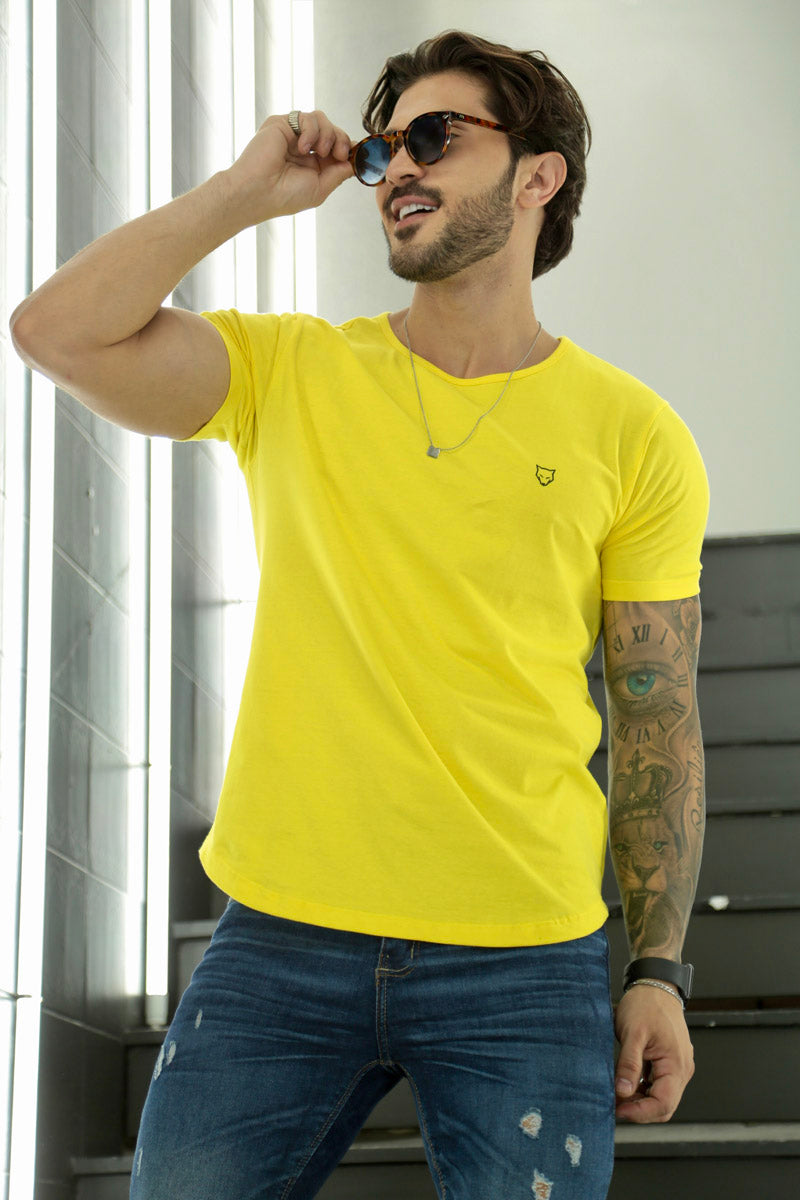 Camiseta Long Line Volk Culture Amarelo Claro