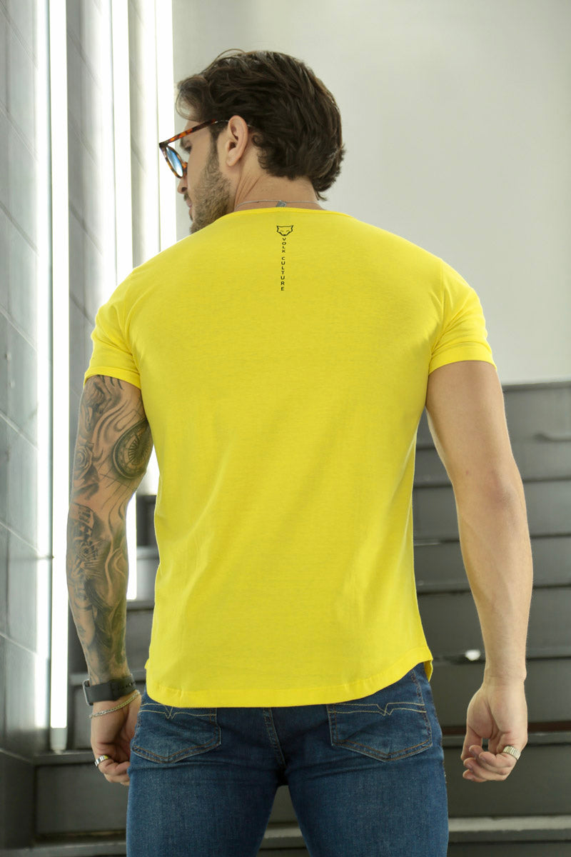 Camiseta Long Line Volk Culture Amarelo Claro