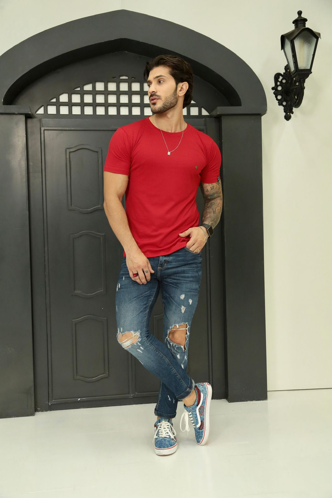 Camiseta Canelada Vermelha Logo Metal Volk Culture Supreme