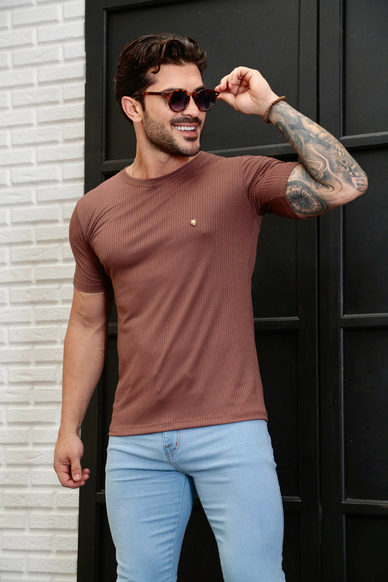 Camiseta Canelada Marrom Logo Metal Volk Culture Supreme