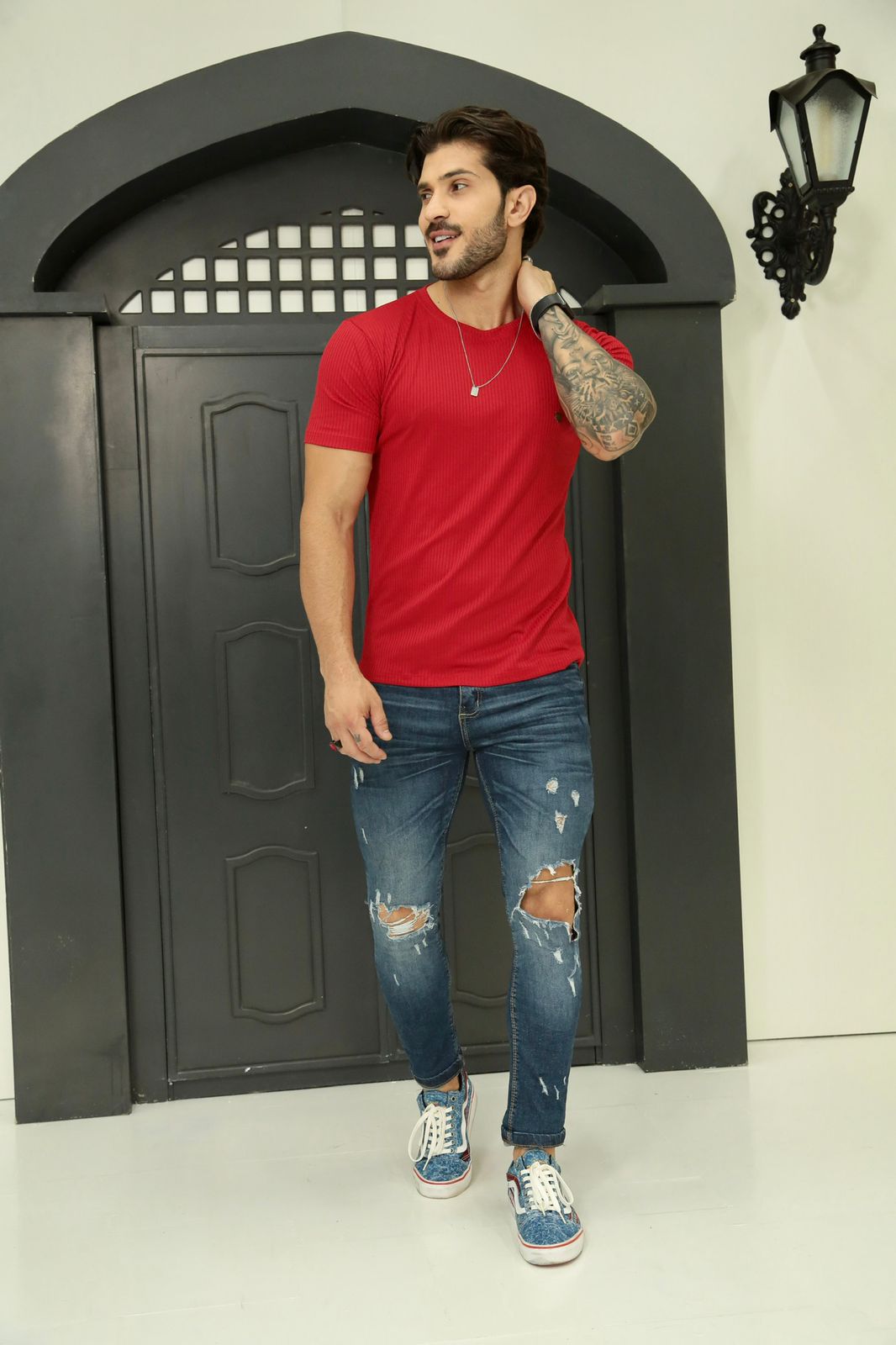 Camiseta Canelada Vermelha Logo Metal Volk Culture Supreme