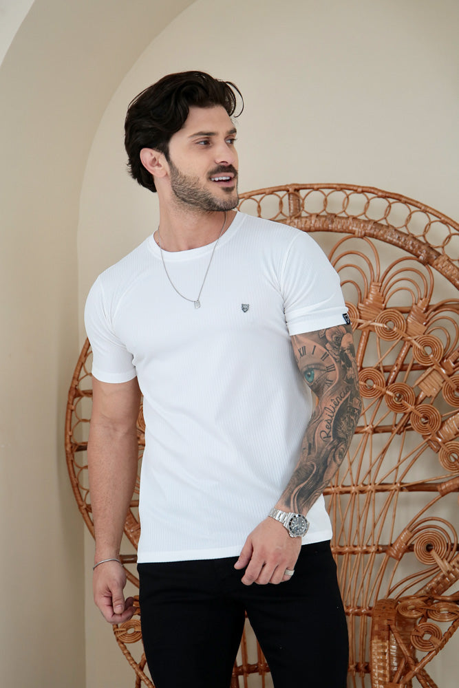 Camiseta Canelada Branca Logo Metal Volk Culture Supreme