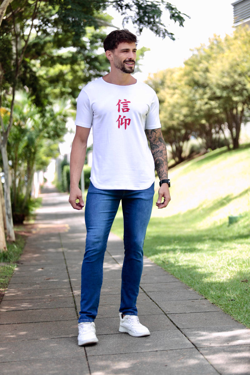 Camiseta Long Line Volk Culture Cotton Tigre Branca Soft