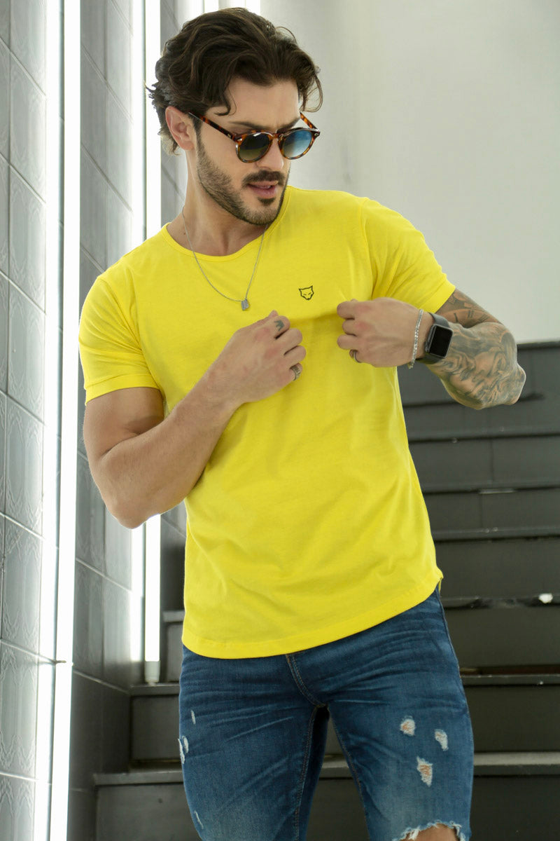 Camiseta Long Line Volk Culture Amarelo Claro