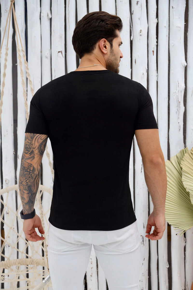 Camiseta Premium Masculina Suede Preta Volk Culture