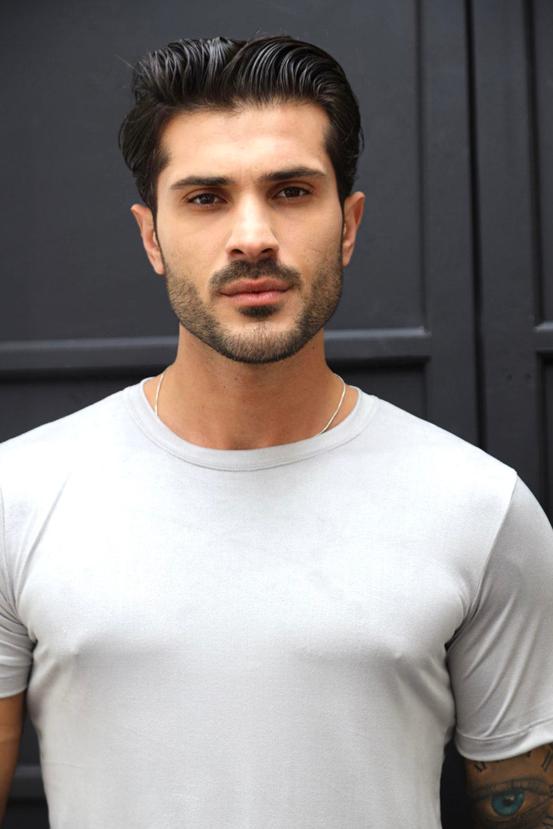 Camiseta Premium Masculina Suede Cinza Claro Volk Culture