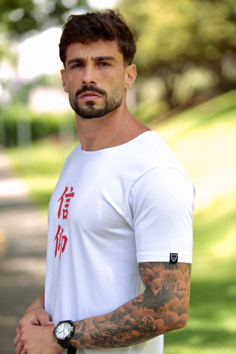 Camiseta Long Line Volk Culture Cotton Tigre Branca Soft