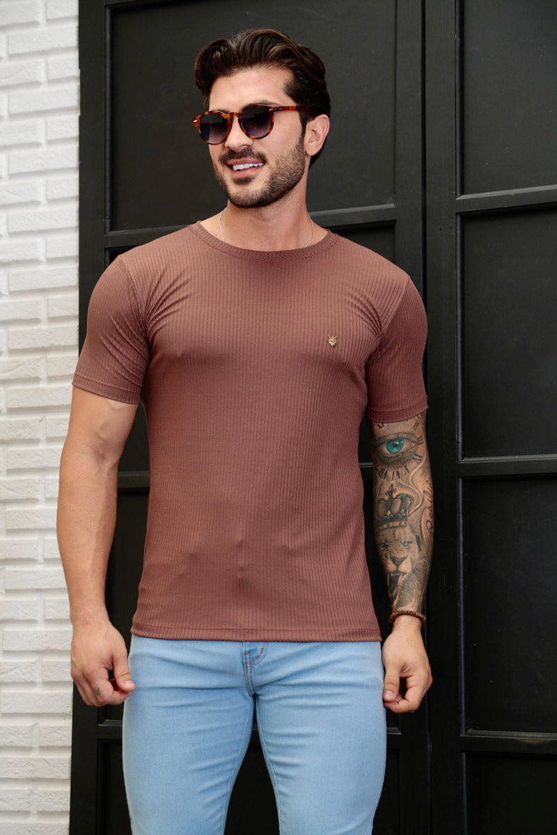 Camiseta Canelada Marrom Logo Metal Volk Culture Supreme