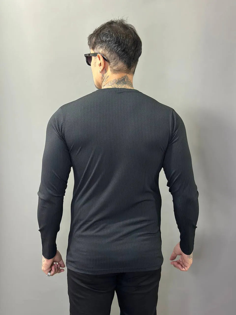 Camisa Canelada Manga Longa Preta Volk Culture