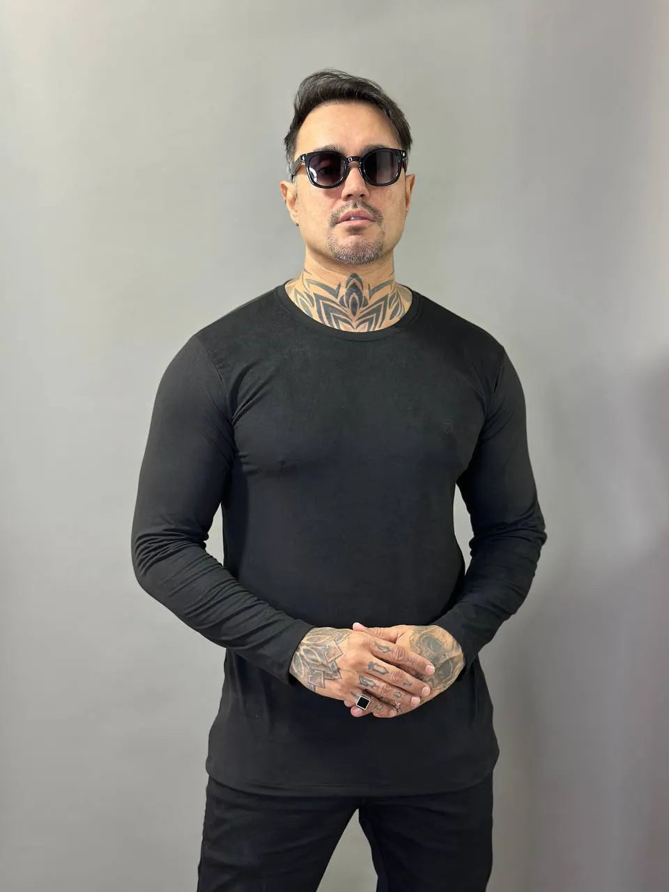 Camiseta Manga Longa Volk Culture Preto Suede