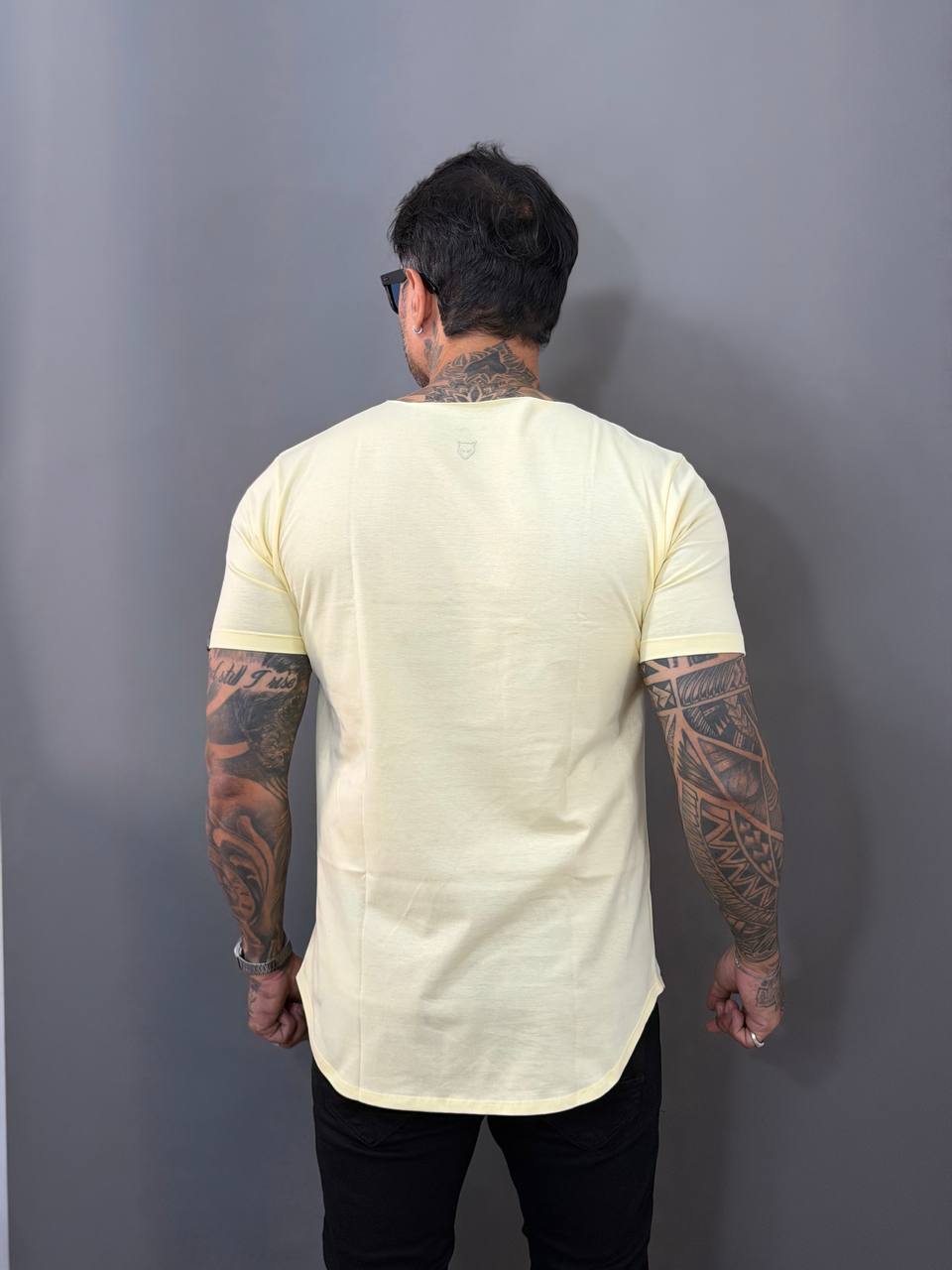 Camiseta Long Line Volk Culture Amarelo Bebê Gola Canoa - Harpia Moda Masculina