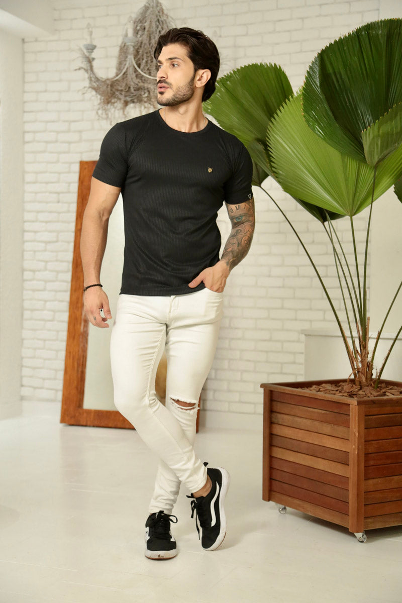 Camiseta Canelada Preta Logo Metal Volk Culture Supreme