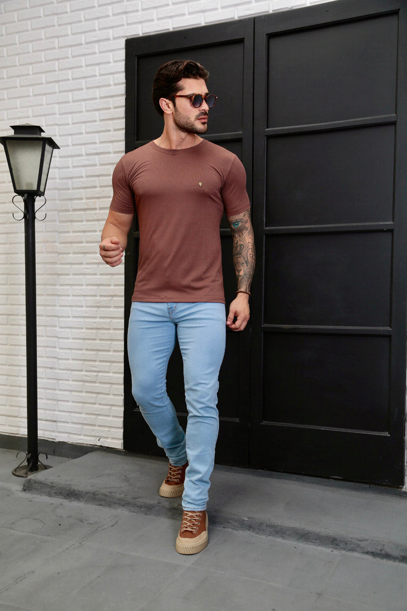 Camiseta Canelada Marrom Logo Metal Volk Culture Supreme