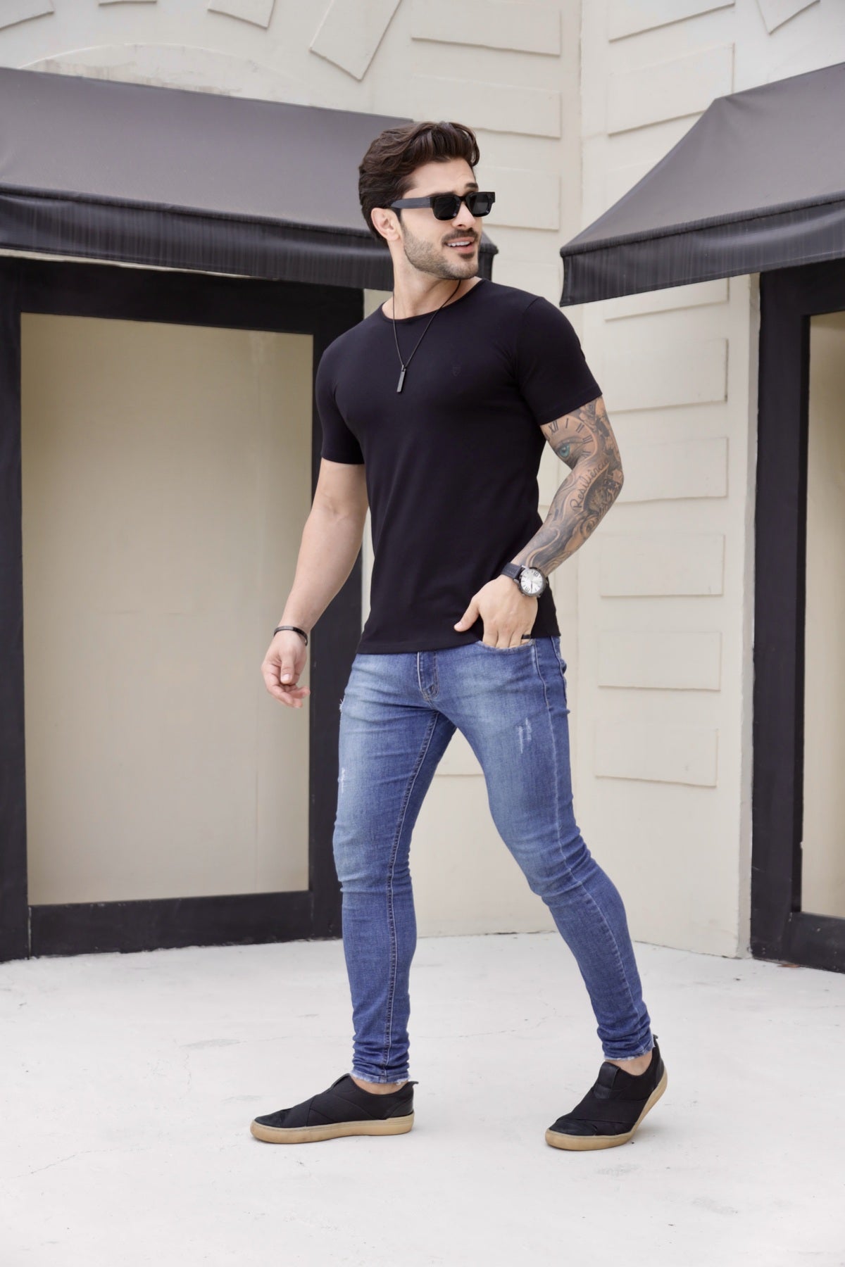 Camiseta Básica Cotton Preta Volk Culture