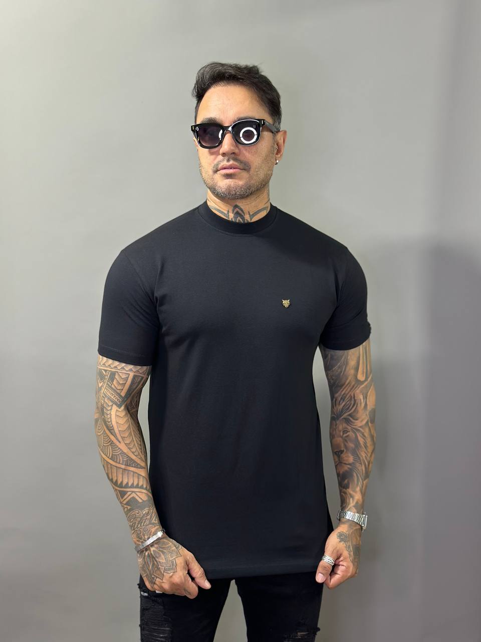 Camiseta Berlim Gola Média Cotton Preta Volk Culture