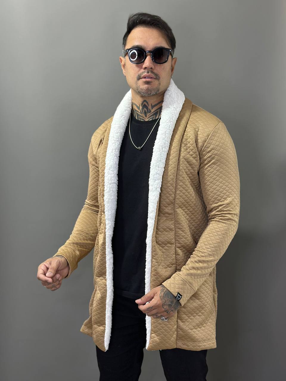 Sobretudo Everest Matelacê Caramelo com Gola Sherpa