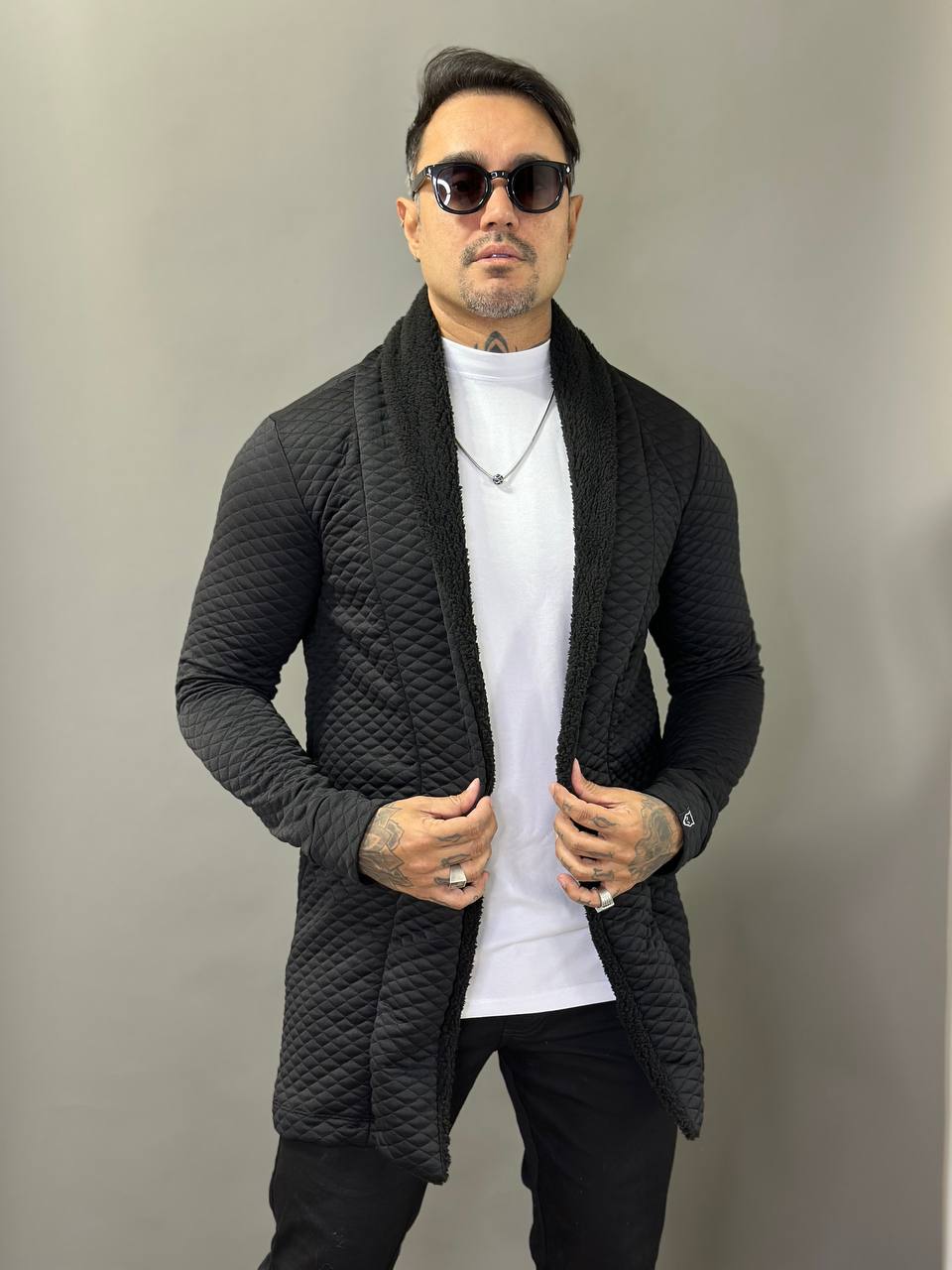 Sobretudo Everest Matelacê Preto com Gola Sherpa Preta