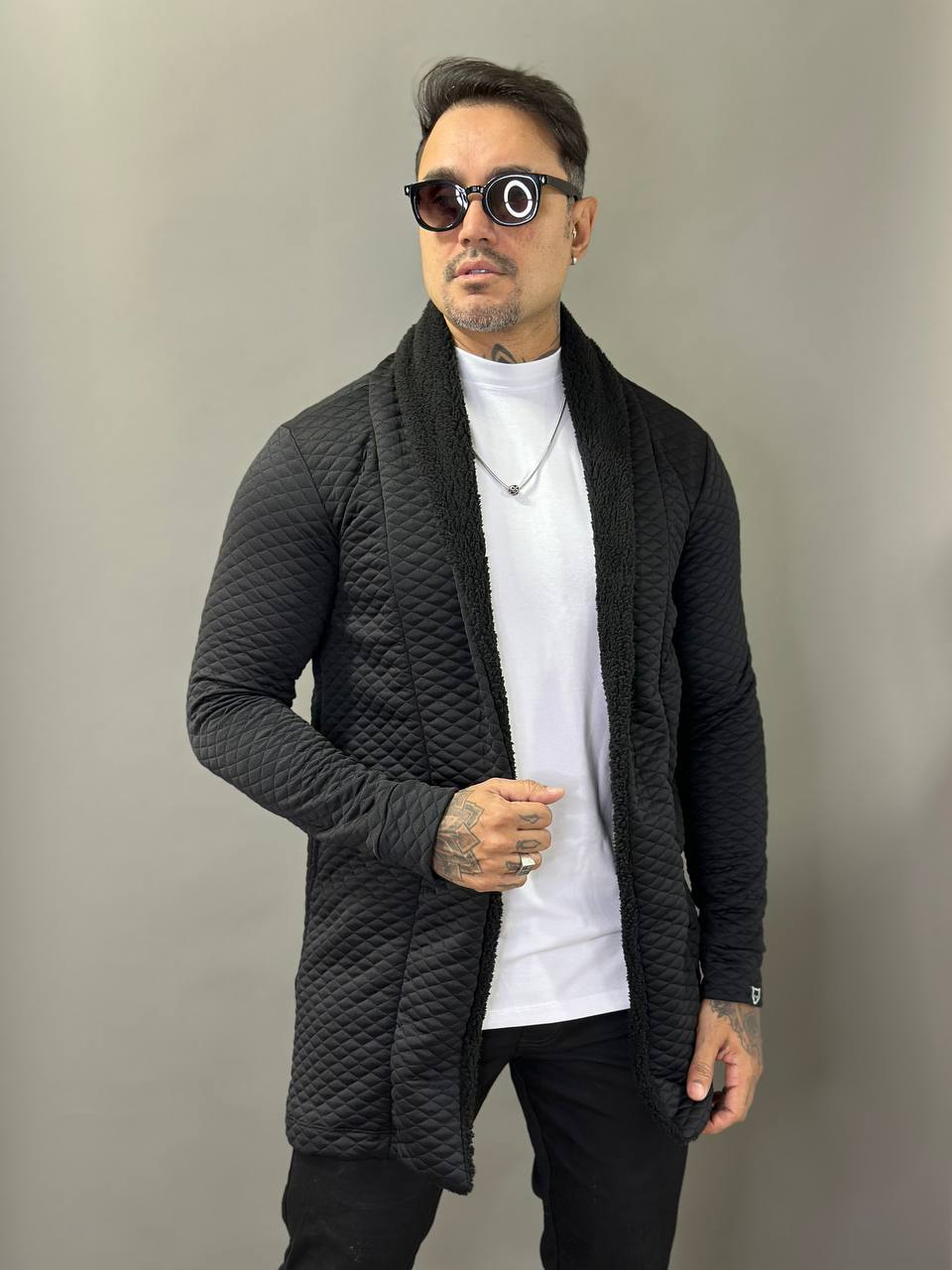 Sobretudo Everest Matelacê Preto com Gola Sherpa Preta