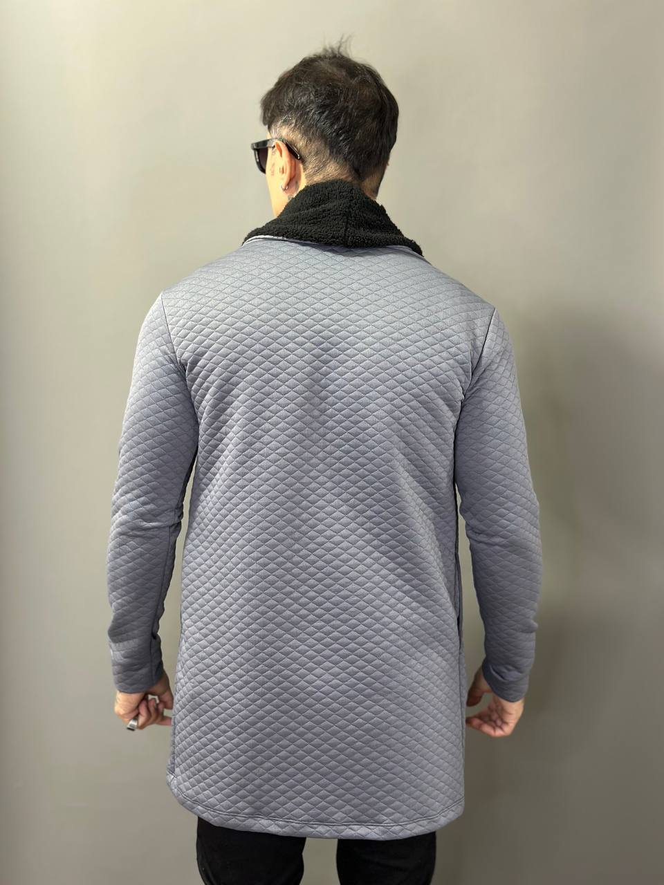 Sobretudo Everest Matelacê Cinza com Gola Sherpa