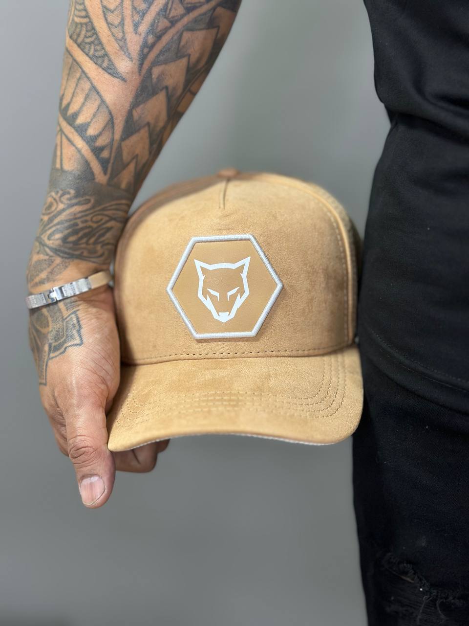 Boné Volk Culture Caramelo Aba Curva em Suede